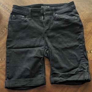 DKNY Jeans- Bermuda length shorts- size 4- black